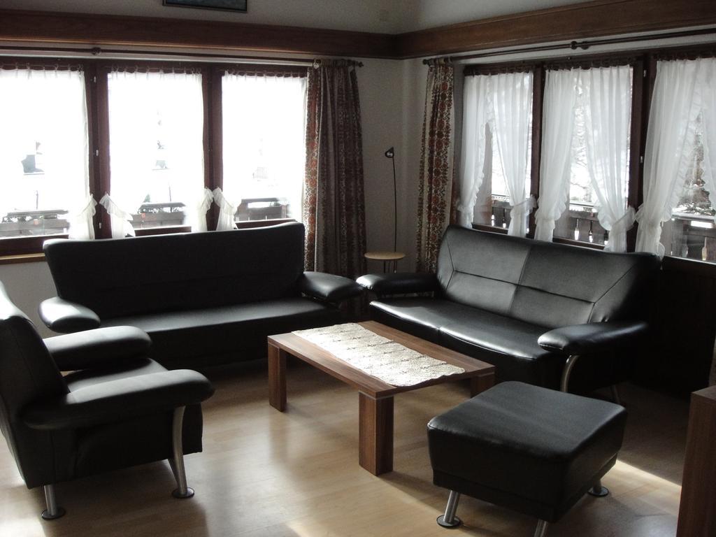 Chalet Sunstar Saas-Grund Oda fotoğraf